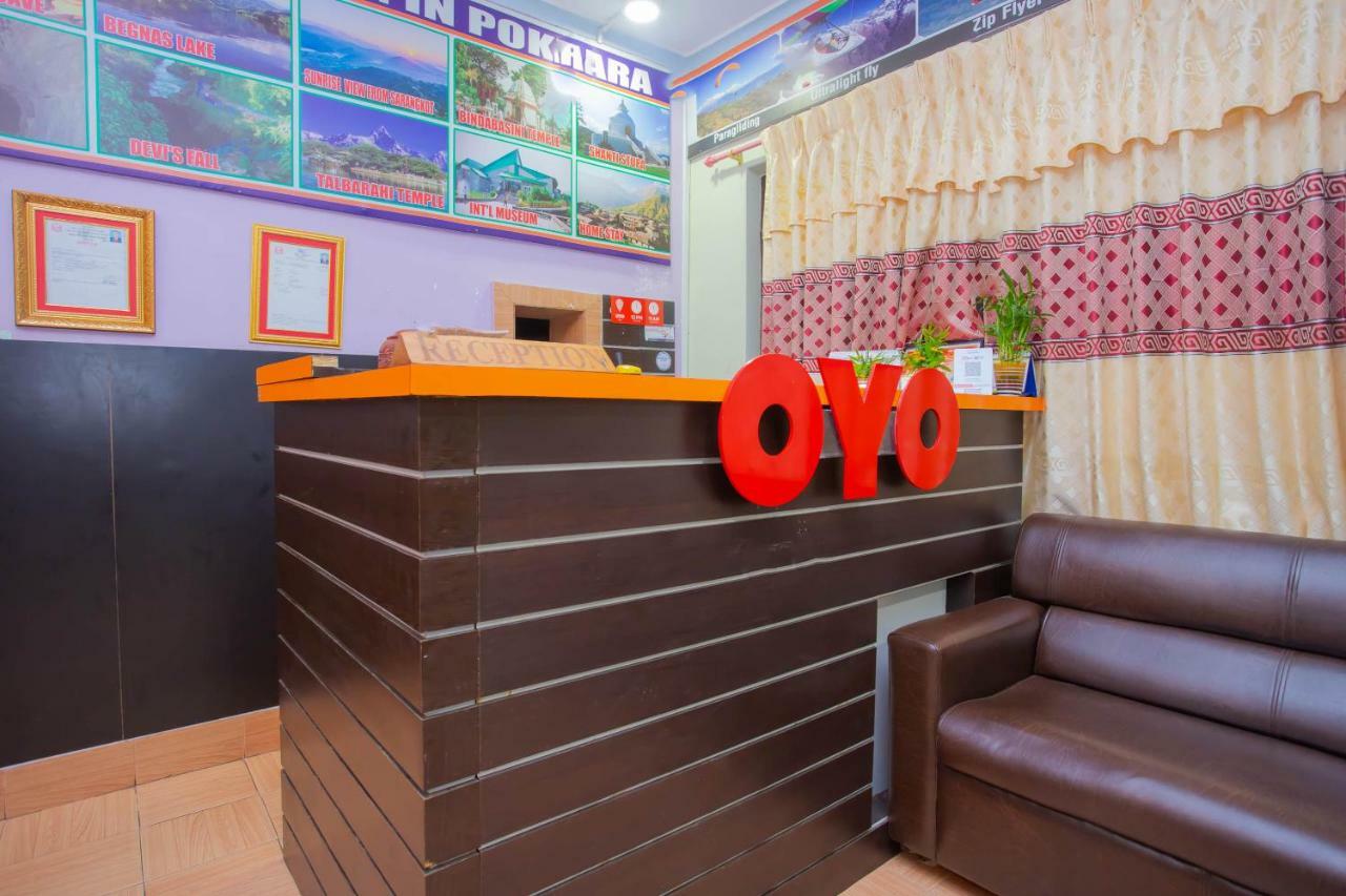 Oyo 575 Api Suites Pokhara Bagian luar foto
