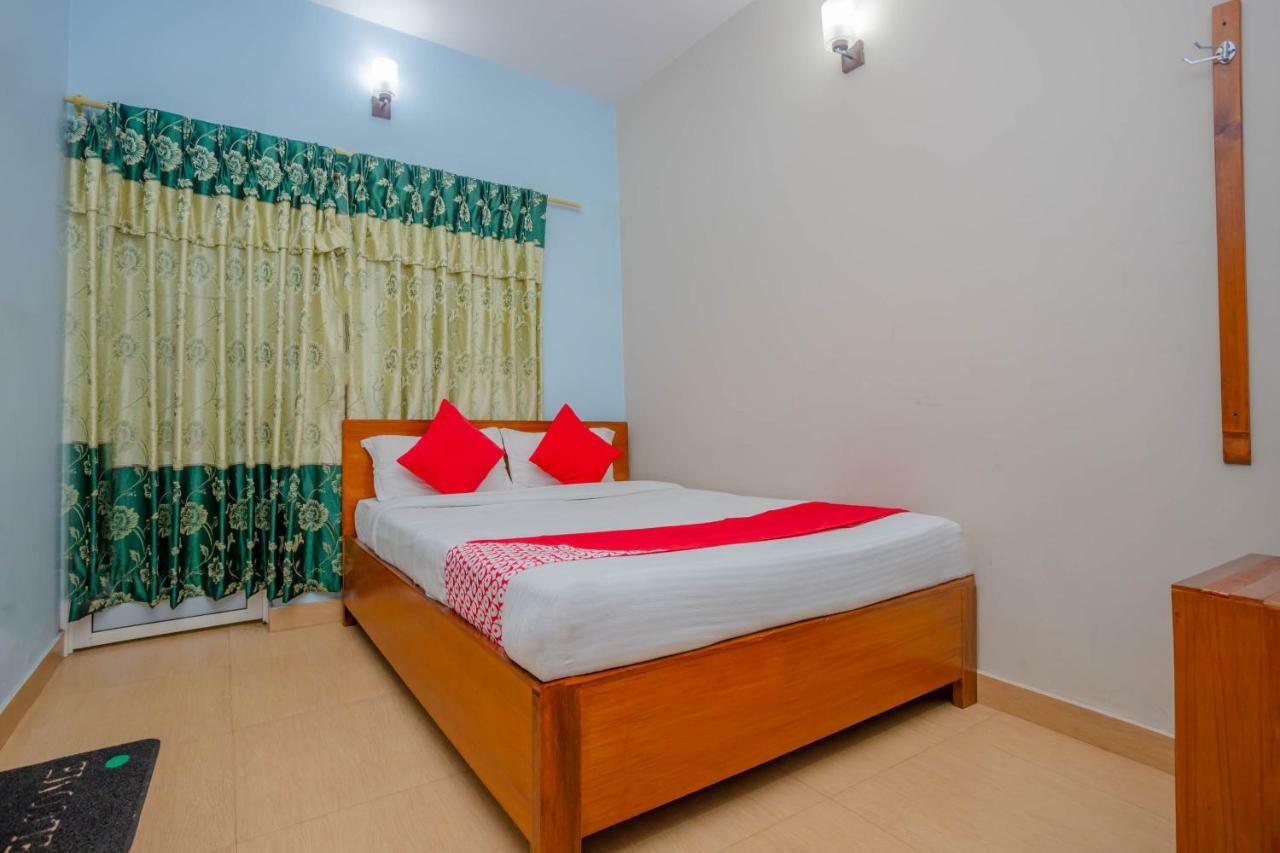 Oyo 575 Api Suites Pokhara Bagian luar foto