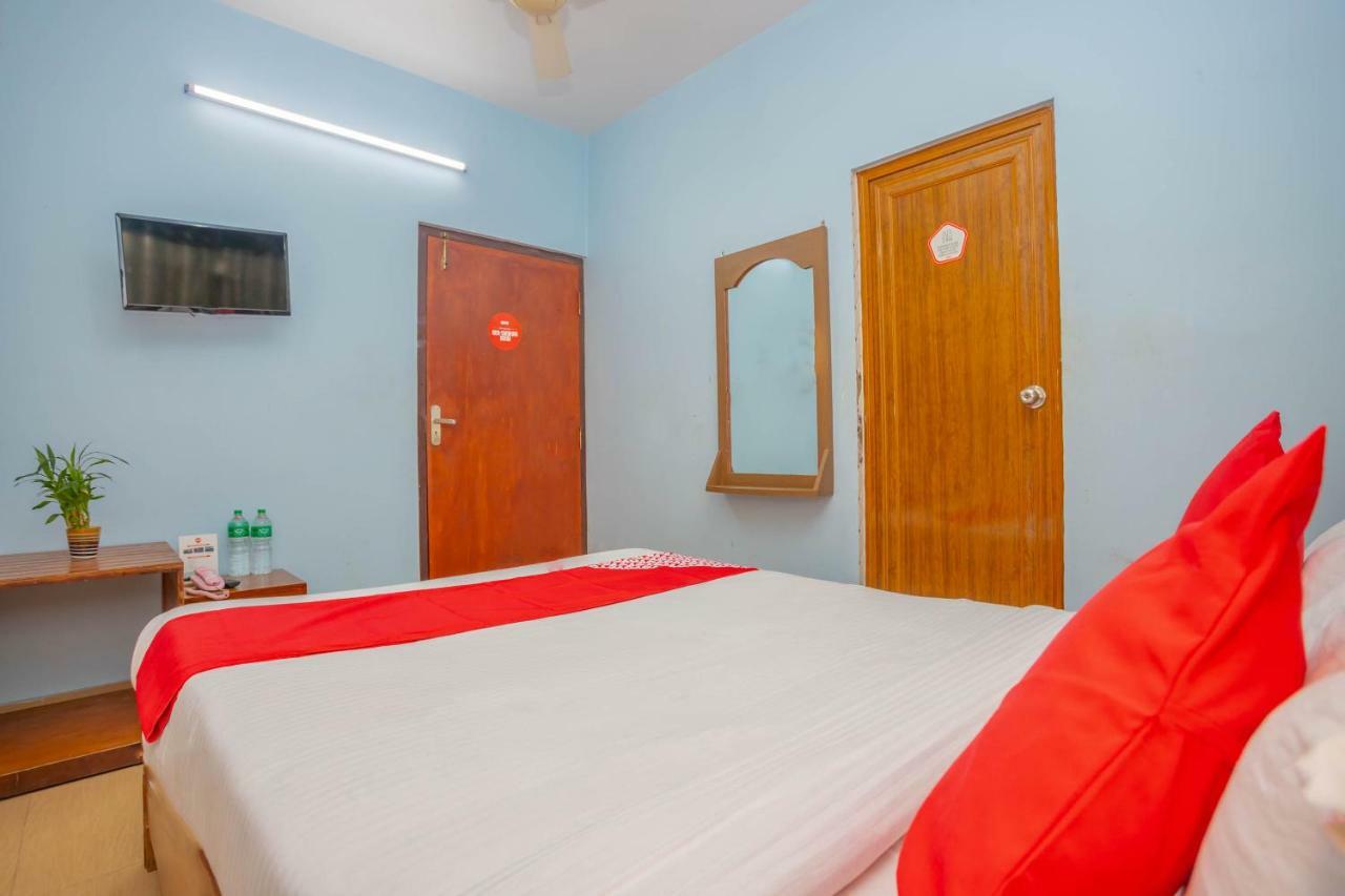 Oyo 575 Api Suites Pokhara Bagian luar foto