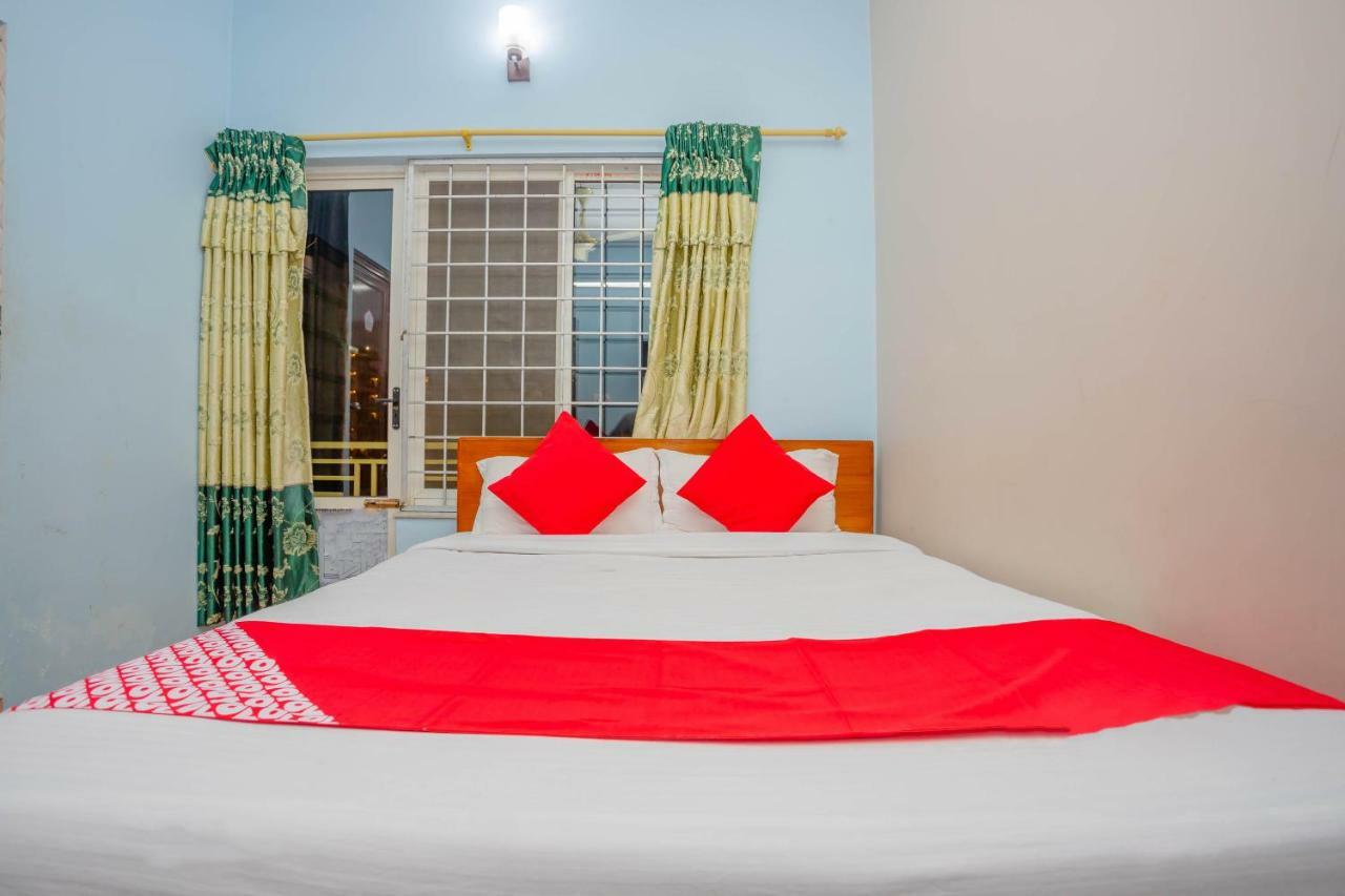 Oyo 575 Api Suites Pokhara Bagian luar foto
