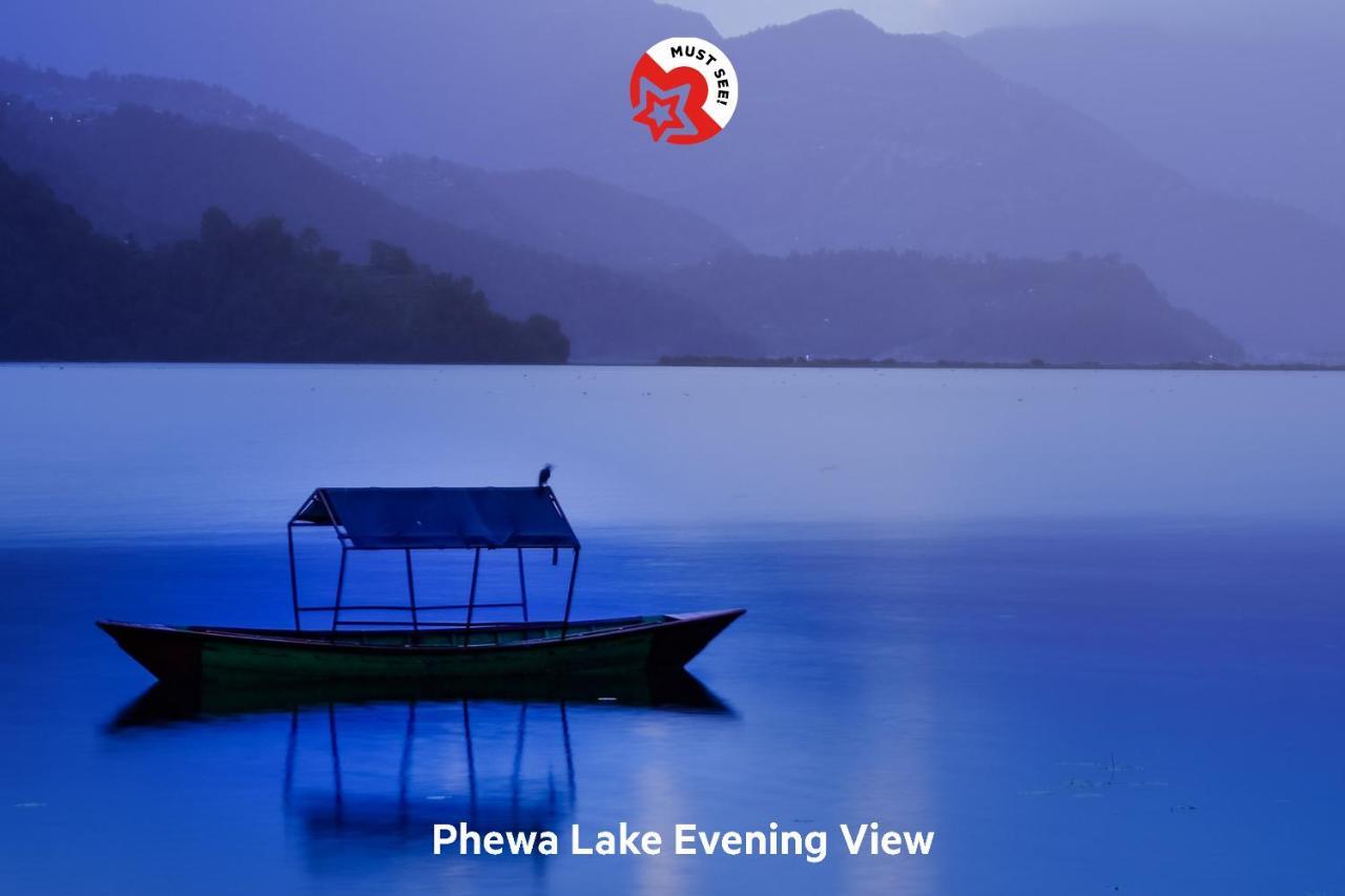 Oyo 575 Api Suites Pokhara Bagian luar foto